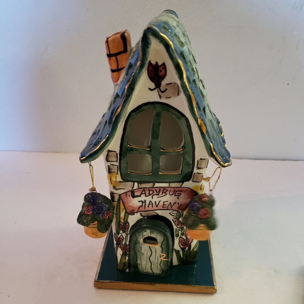 Lady Bug Haven - Picture 3 of 16